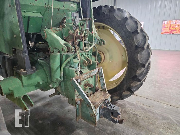 john-deere-6220-image-8