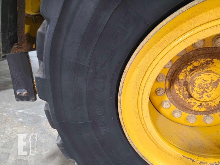 2021-deere-260e-image-33