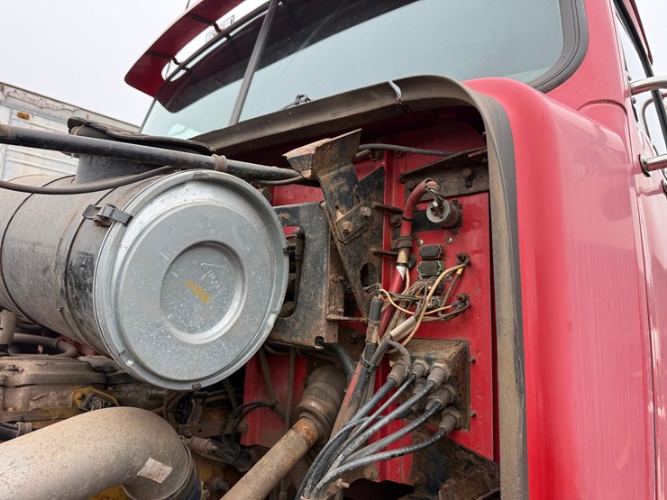 1999-western-star-5864ss-image-12