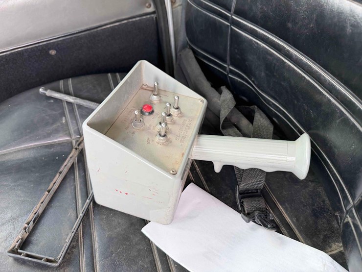 2000-peterbilt-357-image-31