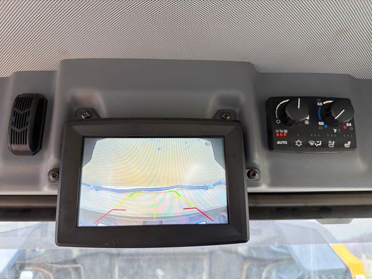 2024-deere-260p-image-20