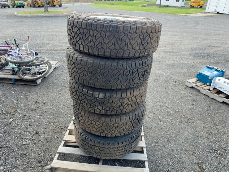 dodge-ram-1500-image-2