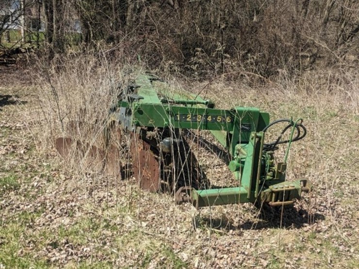 john-deere-2700-image-1