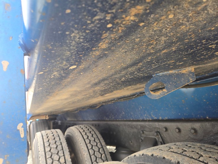 1991-peterbilt-357-image-24