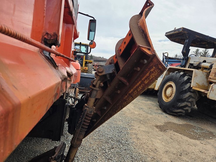 2002-international-7300-image-25