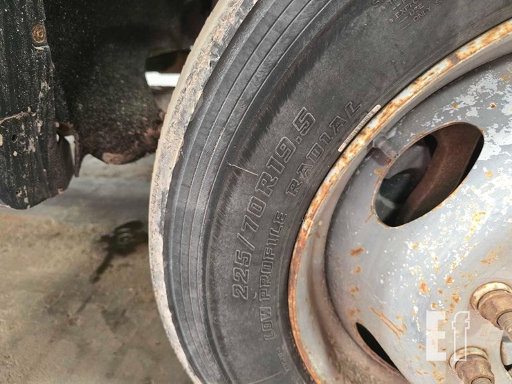 2008-ford-f550-image-22