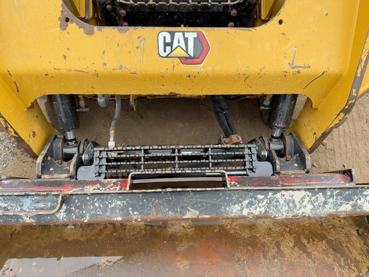 2021-caterpillar-259d3-image-10