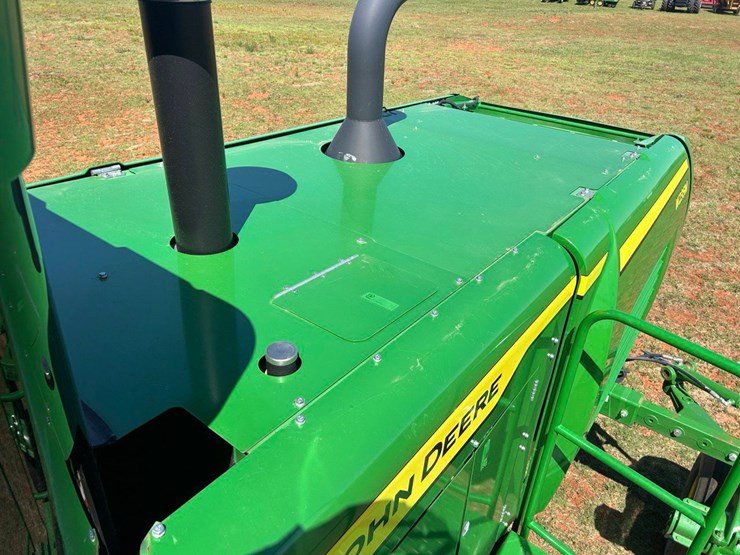 2022-john-deere-w235m-image-25