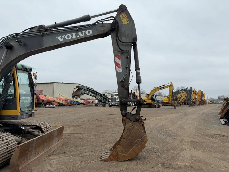 2006-volvo-ec140b-lc-image-10