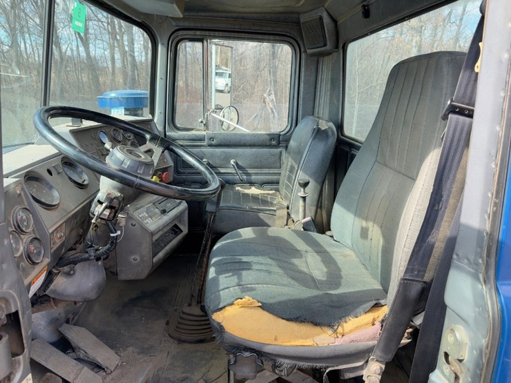 1998-mack-rd690s-image-30