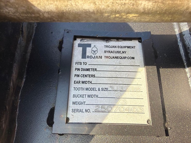 caterpillar-303-image-4