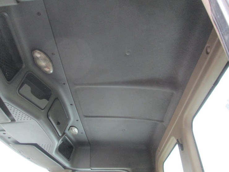 #46165-•-inop-2012-freightliner-t/a-daycab-truck-tractor-1fujgebg8clbv8611-image-36