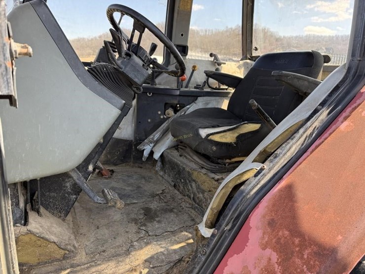 2001-case-ih-5240-image-22