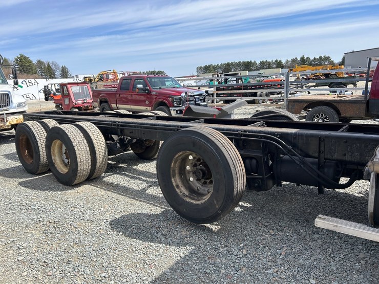 1999-mack-cl713-image-42