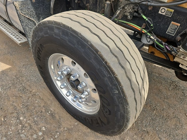 2007-kenworth-t800-image-12