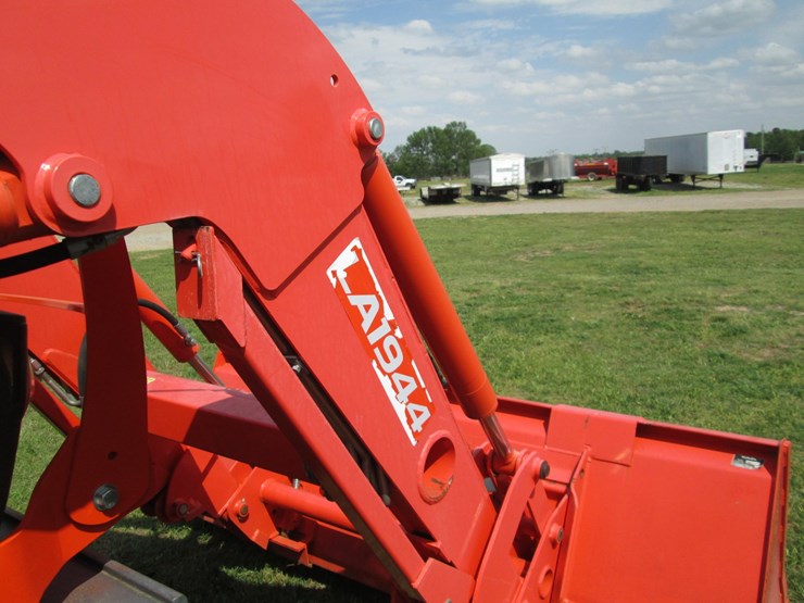 2022-kubota-m6s-111-image-23