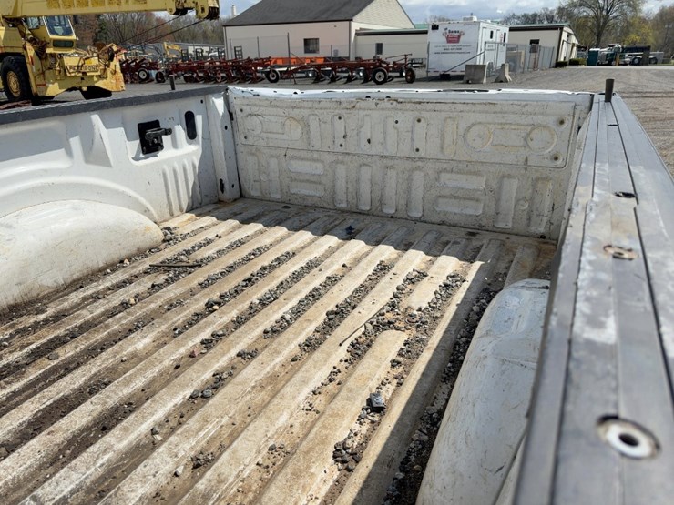 2016-ford-f150-xl-image-12