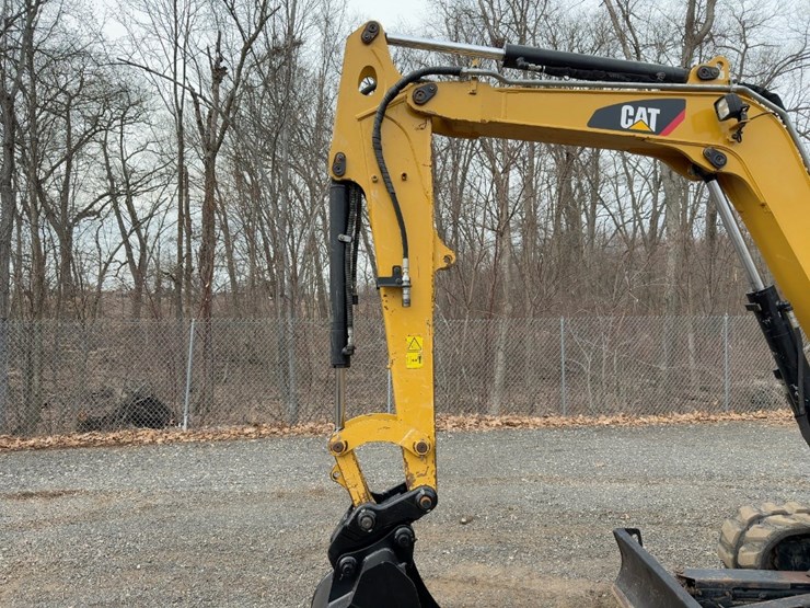 2017-caterpillar-305e2-cr-image-14