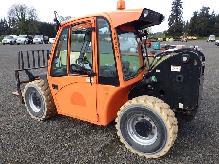 2017-jlg-g5-18a-image-7