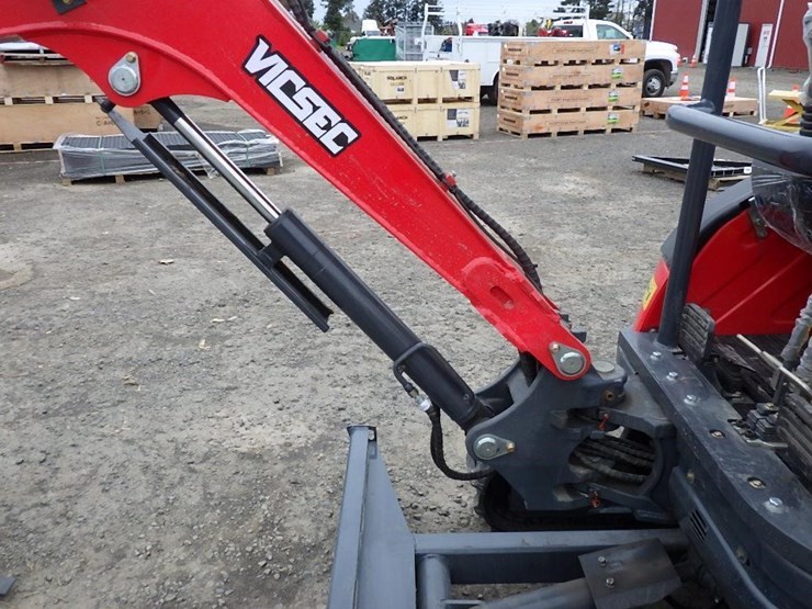 2026-vicsec-30k-hydraulic-excavator-image-8