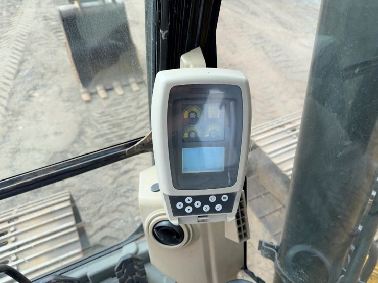 2008-caterpillar-312cl-image-39