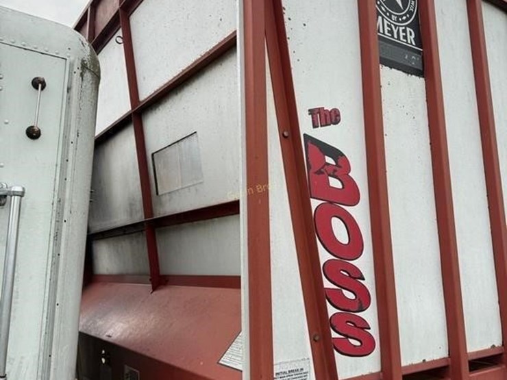 1999-freightliner-fld112-image-10