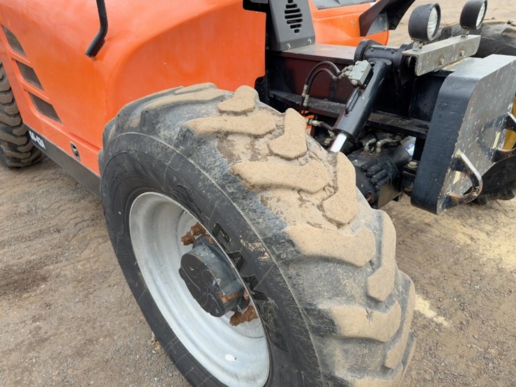 2015-jlg-g6-42a-image-9