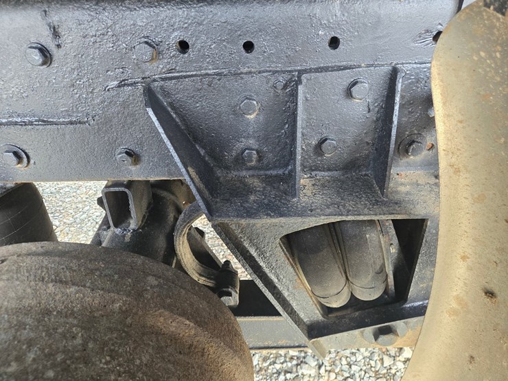 1991-peterbilt-357-image-46