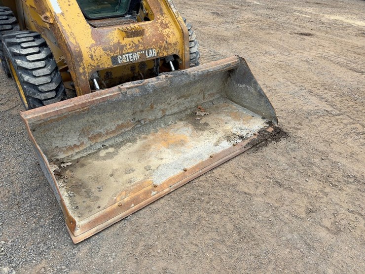 2011-caterpillar-272c-image-8