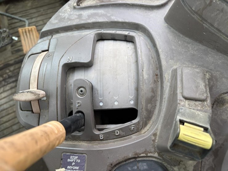 2008-john-deere-7130-image-38