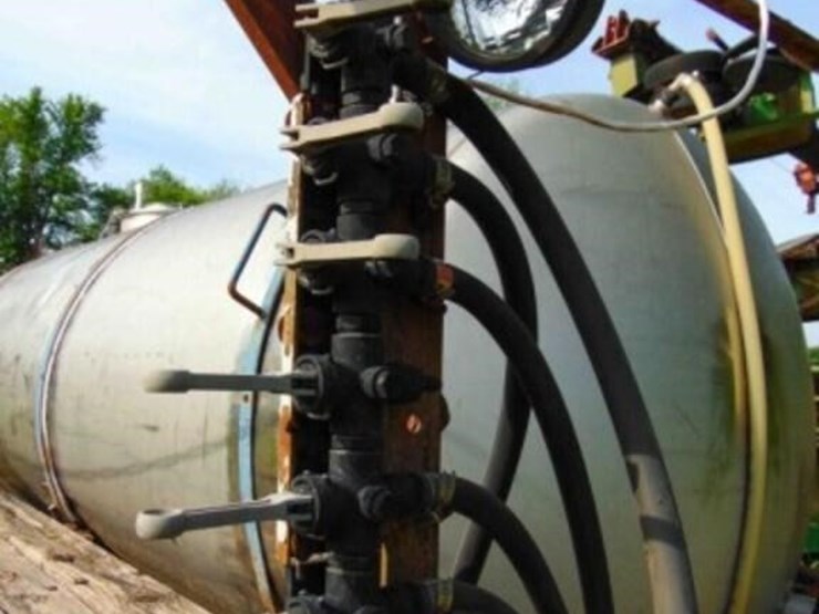 1000-gal.-sprayer-image-8