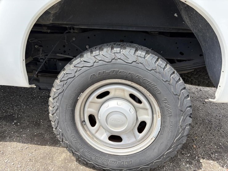 2011-ford-f250-image-8