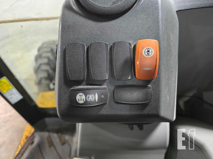 2006-caterpillar-420e-image-21