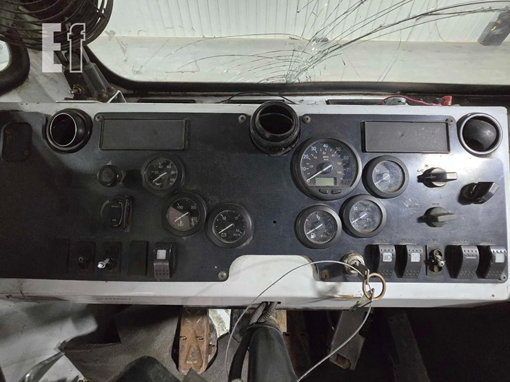 2017-capacity-tj5000-image-12