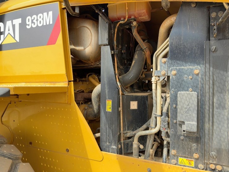 2016-caterpillar-938m-image-21