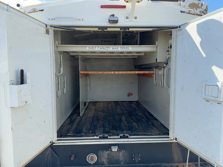 2015-chevrolet-silverado-3500hd-image-19