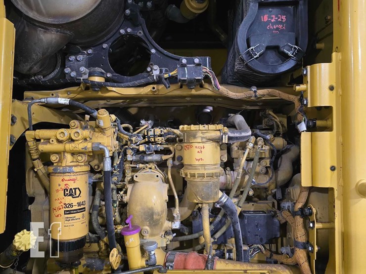 2012-caterpillar-140m2-image-25