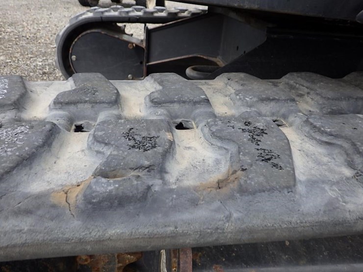 2020-bobcat-e26-image-34