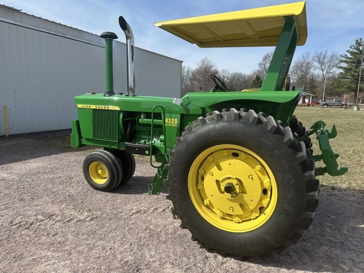 john-deere-4320-image-2