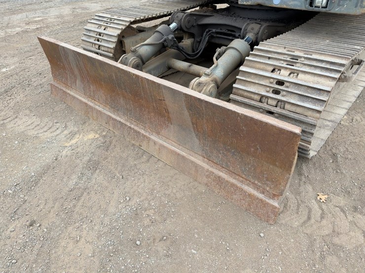 2006-volvo-ec140b-lc-image-16