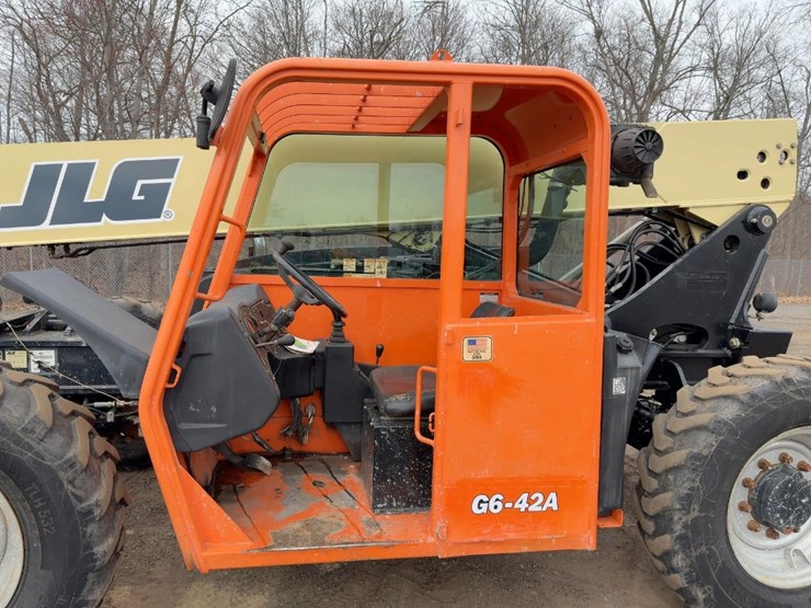 2015-jlg-g6-42a-image-14
