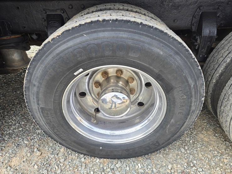 1991-peterbilt-357-image-88