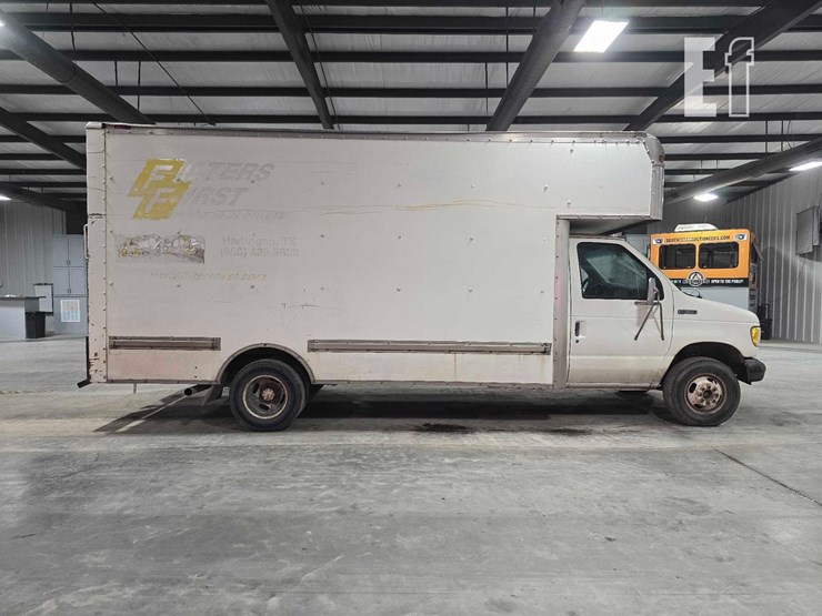 1994-ford-e350-image-6