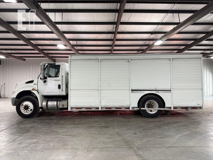 2014-international-durastar-4400-image-5