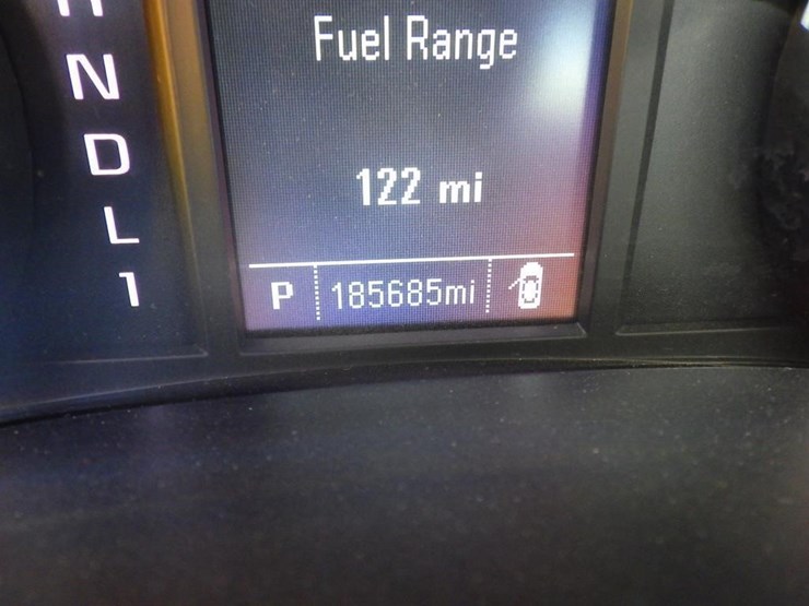 2019-chevrolet-2500hd-image-14