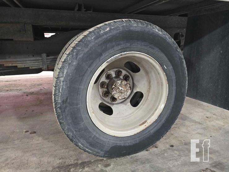 2005-gmc-savana-g3500-image-20