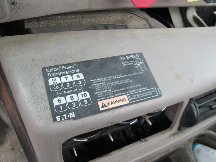 #46168-•-inop-2006-mack-613-vision-t/a-daycab-truck-tractor-1m1ak06yx6n010204-image-38