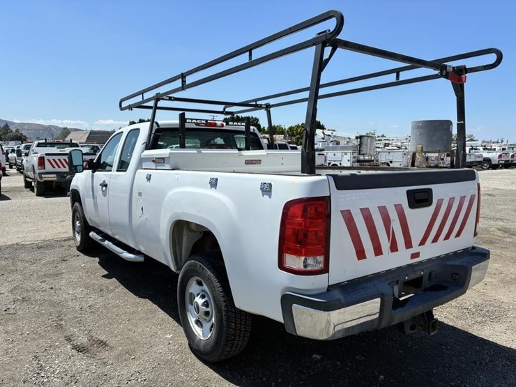 2012-gmc-sierra-2500-image-5