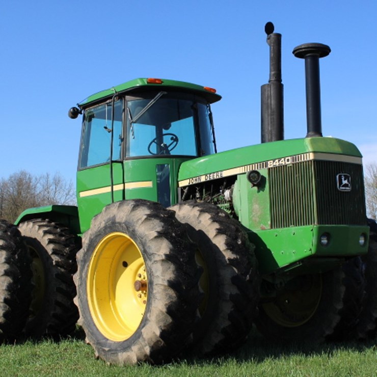 JOHN DEERE 8440
