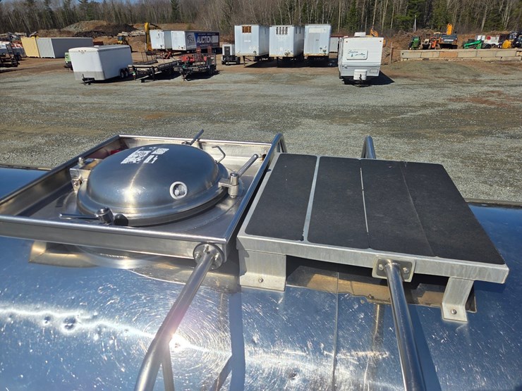 1978-walker-tanker-image-17